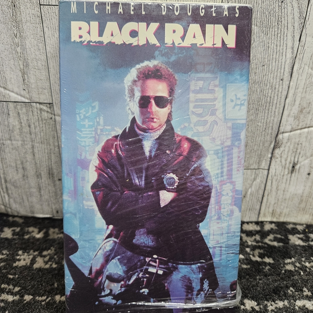 Black Rain VHS Michael Douglas thriller Paramount Pictures Andy Garcia 1989